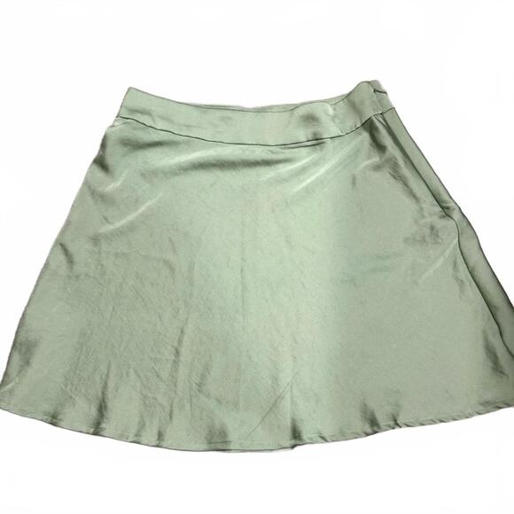NWOT Free People Phoebe Matcha Green Satin High Waisted Short Mini Skirt- Size 4 - Picture 2 of 6
